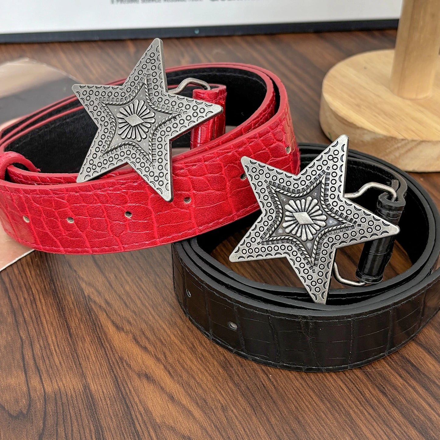 Gothic Punk Star Wine Red Leather Belt Vintage Fashion Trend Personalized Subculture for Spicy Girls Five-pointed Star Waistband
